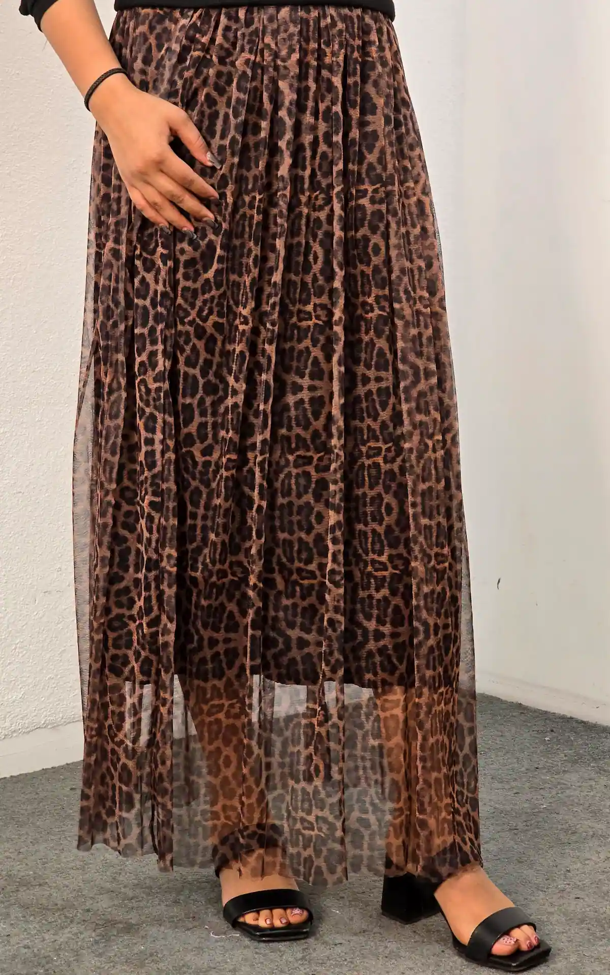 دامن تور طرحدار بلند قهوه ایی