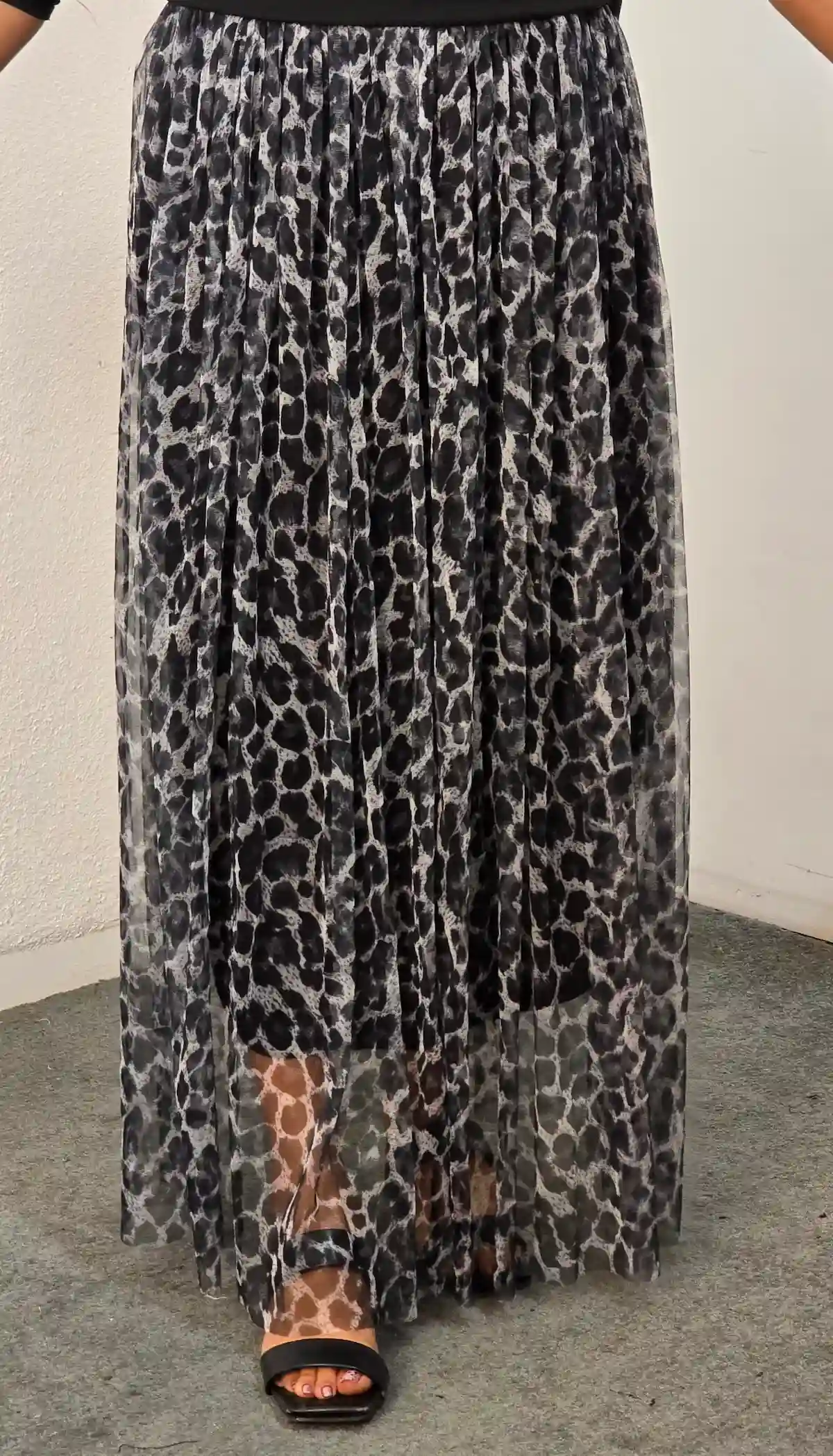 دامن تور طرحدار بلند مجلسی کد:3157 - Image 4